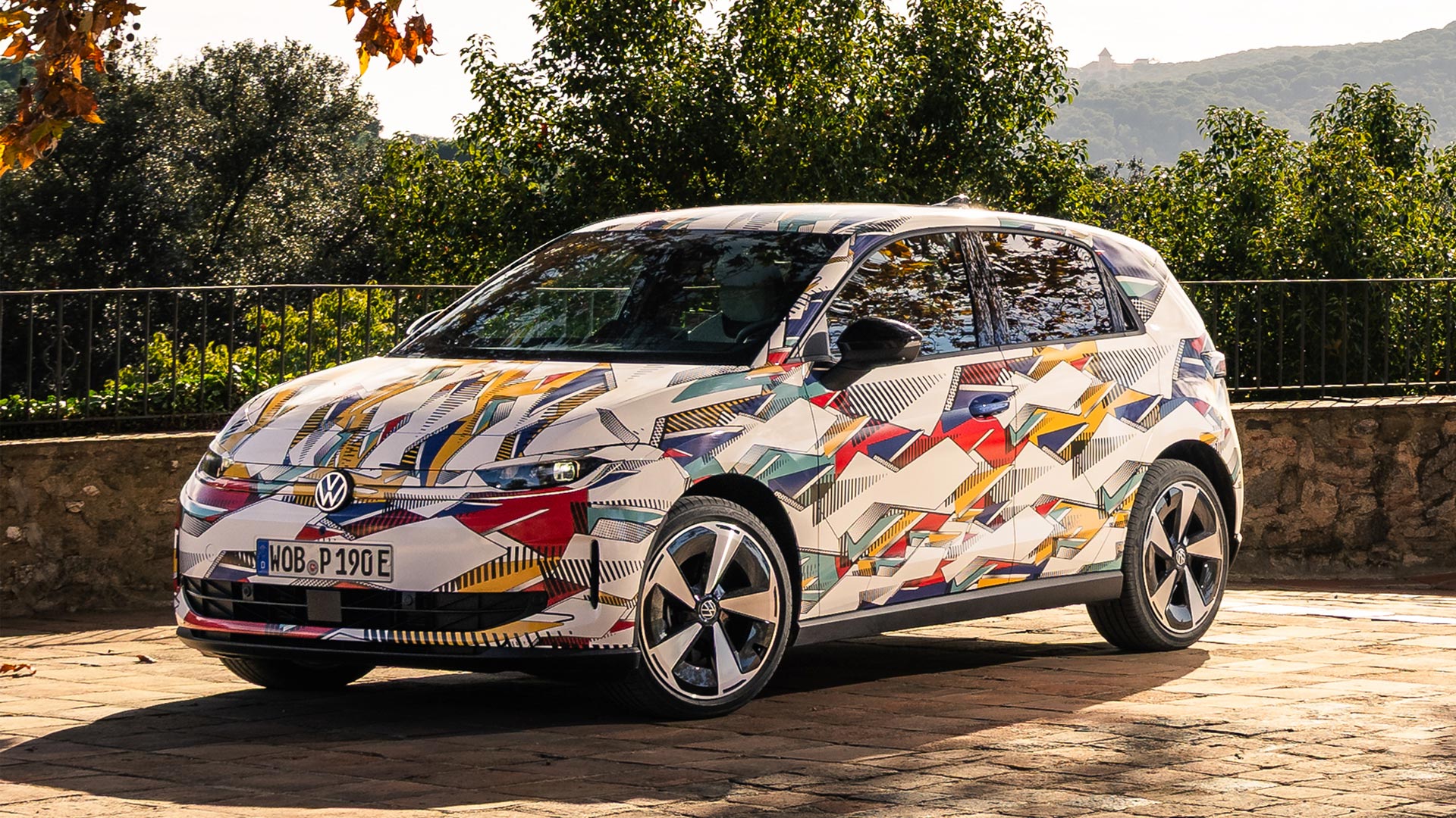 ID. Polo fährt auf Landstraße