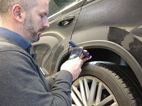 Fahrzeug abgeben & QR-Code scannen