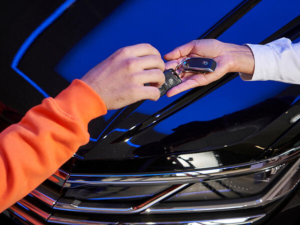 Fahrzeug abgeben & QR-Code scannen